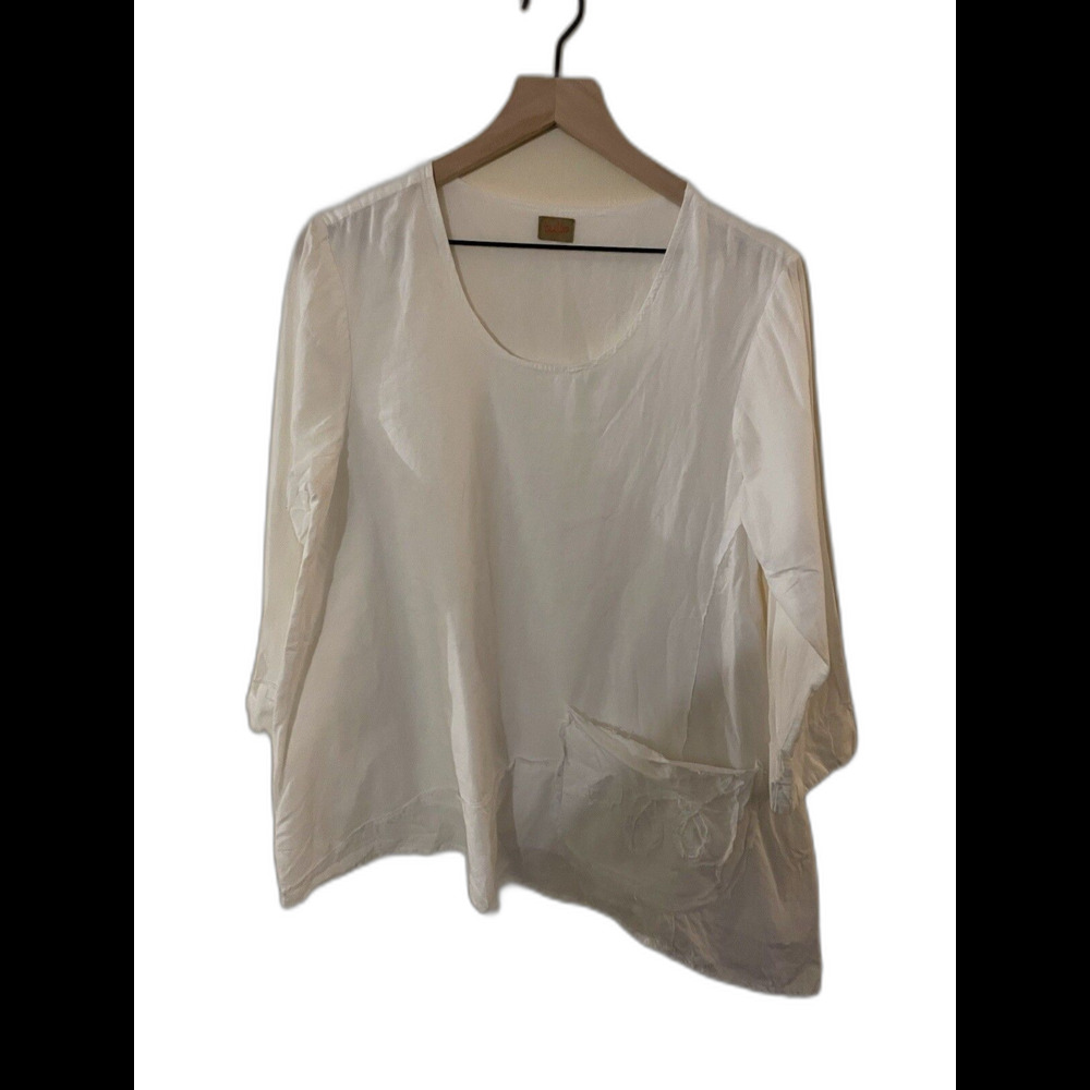 Tulip white asymmetrical tunic in women’s size medium